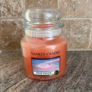 Yankee Candle Pink Sands Jar Candle - Soft Coral